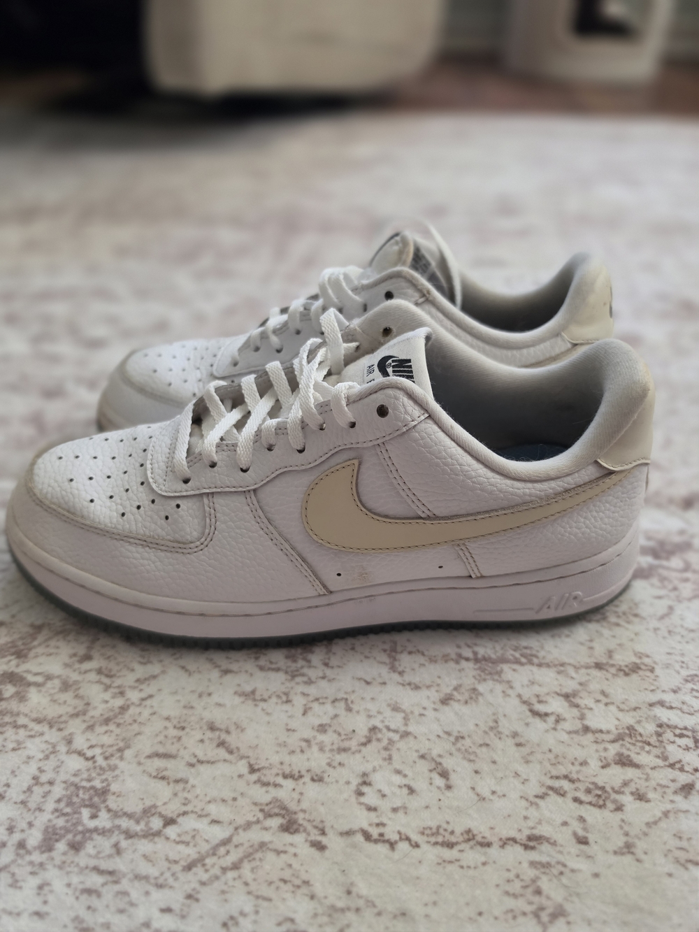 Nike Men's Airforce 1 Low Sneakers - White